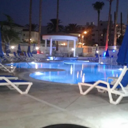 Captain Pier Протарас