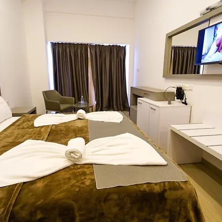 Captain Pier Hotel 3*