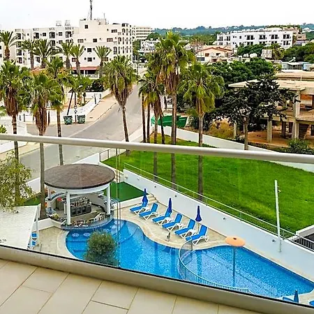 Captain Pier Hotel 3*