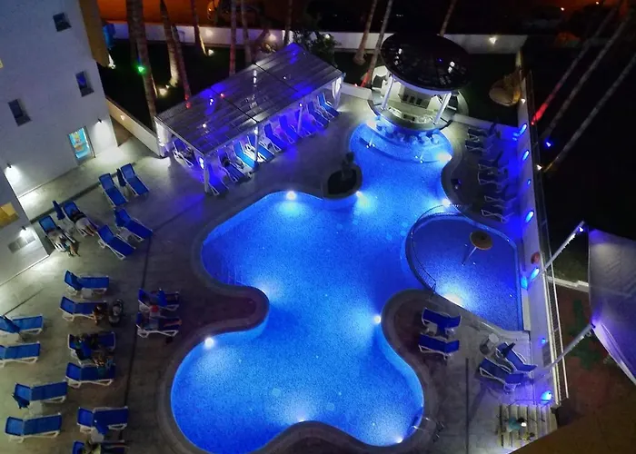 Captain Pier Hotel 3*