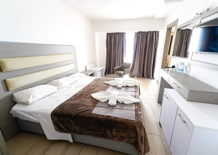 Hotel Captain Pier Protaras