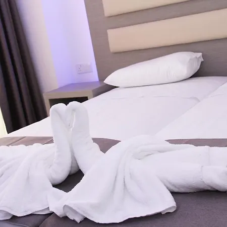 Captain Pier Hotel 3*